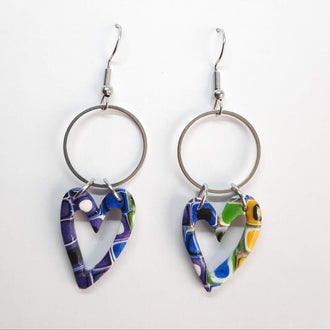 Pendientes Corazón Hueco Arcoíris con Gancho Acero