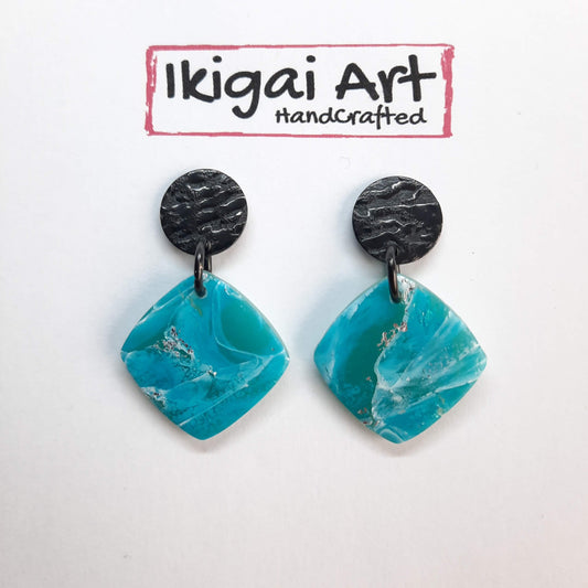 Pendientes Cuadrado Aguamarina con Base Negra