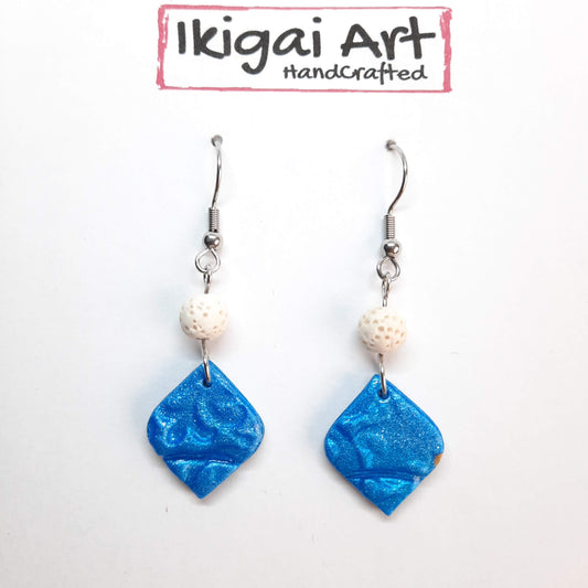Pendientes Cuadrado Azul con Gancho Acero y Bolitas de Lava