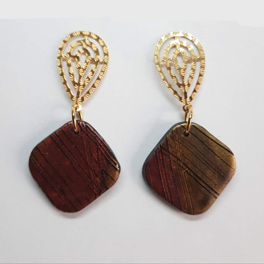 Pendientes Cuadrado Labradorita Violeta con Base Dorada