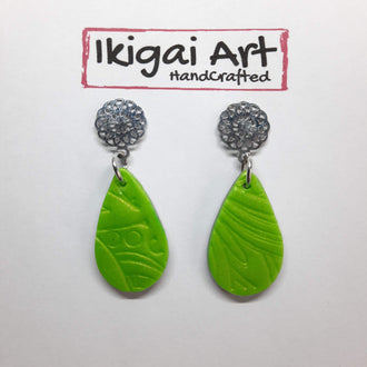 Pendientes Gota Mediano Verde con Base Acero