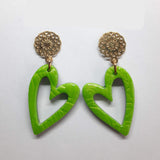 Pendientes Corazón Verde con Base Dorada