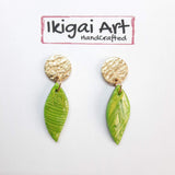 Pendientes Fantasy Verde con Base Dorada