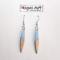 Pendientes Largo Azul Resina y Madera con Gancho