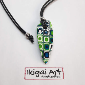 Colgante Triángulo Verde Blanco