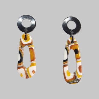 Pendientes Fantasy Pequeño Amarillo Antiguo con Base Negra