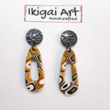 Pendientes Fantasy Mediano Amarillo Antiguo con Base Negra