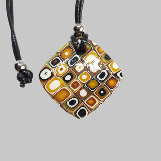 Colgante Cuadrado Mediano Amarillo Antiguo