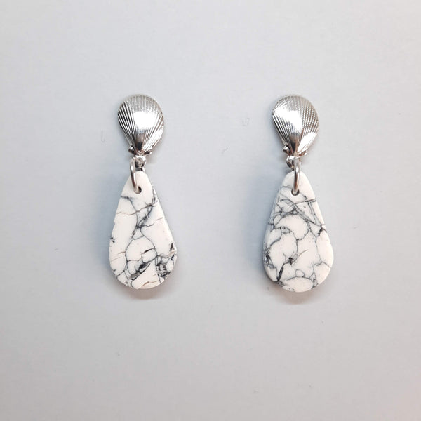 Pendientes Gota Blanco Mármol con Base Acero