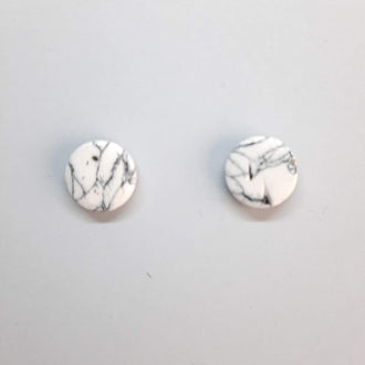 Pendientes Botón Redondo Mediano Blanco Mármol