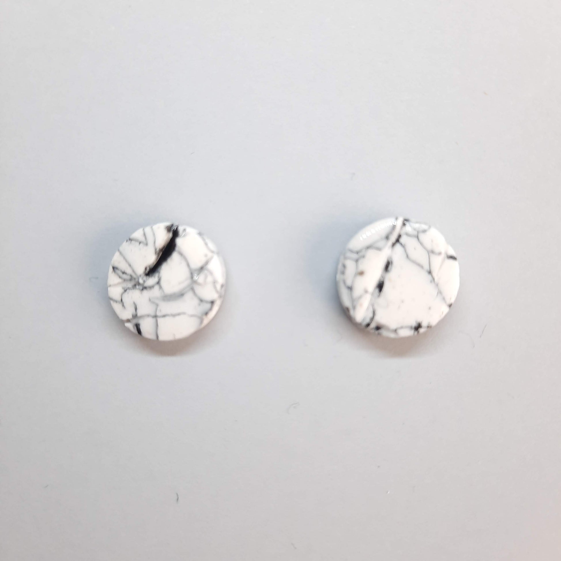 Pendientes Botón Redondo Grande Blanco Mármol
