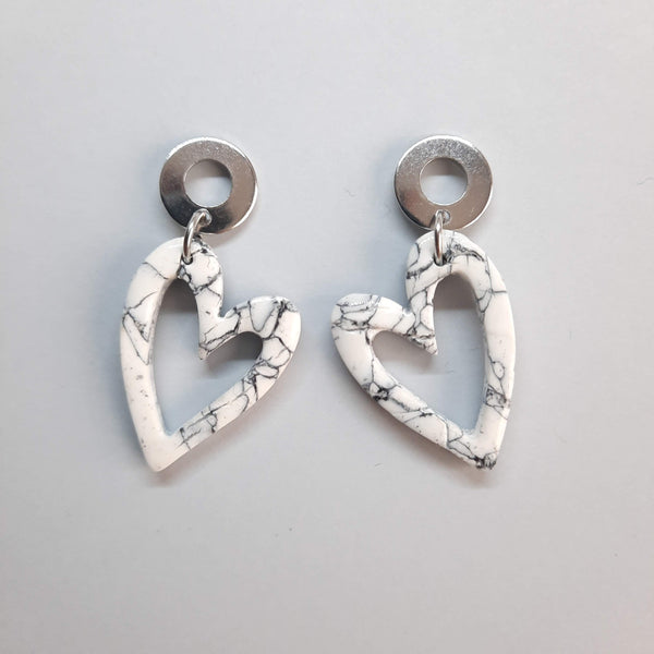 Pendientes Corazón Blanco Mármol con Base Acero