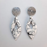 Pendientes Fantasy Blanco Mármol con Base Acero