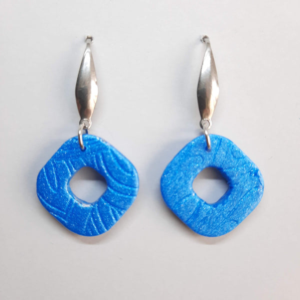 Pendientes Cuadrado Redondeado Azul con Base Acero