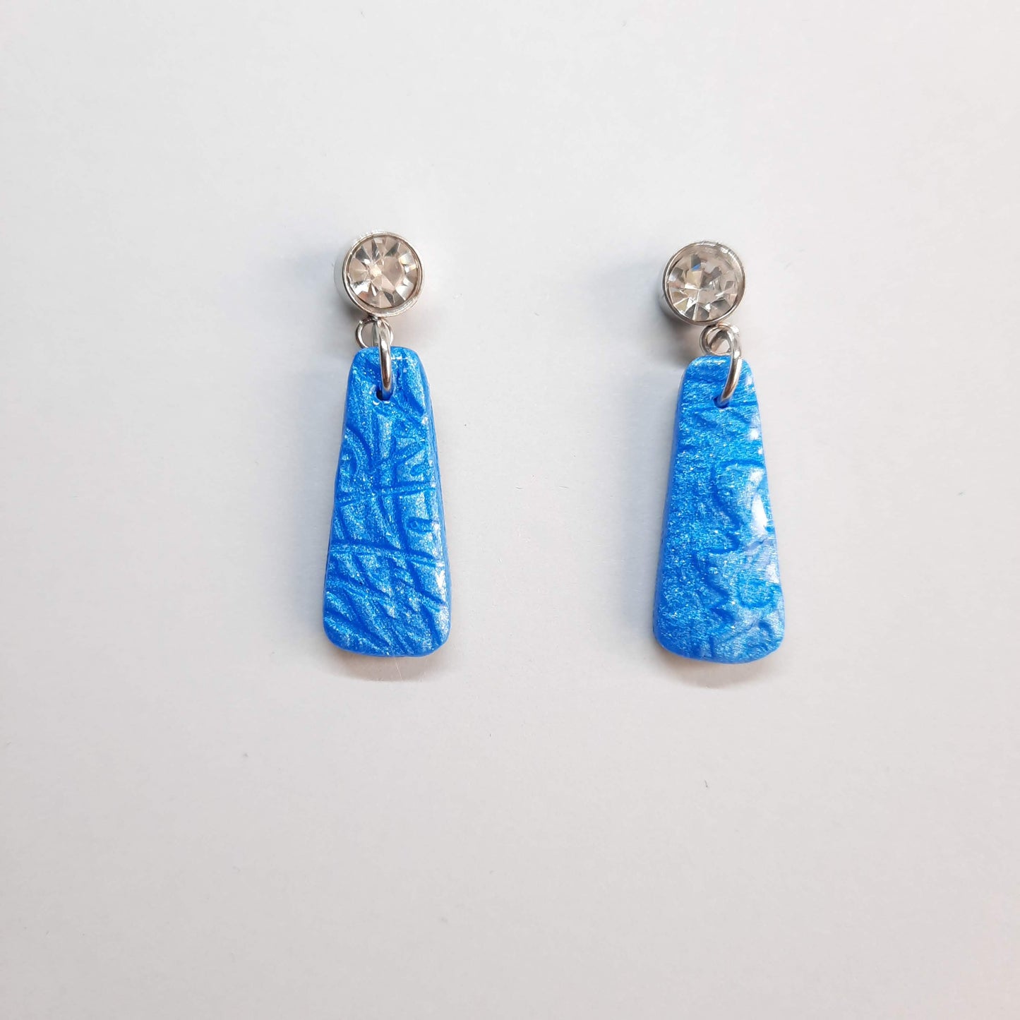 Pendientes Trapecio Azul con Base Acero y Strass