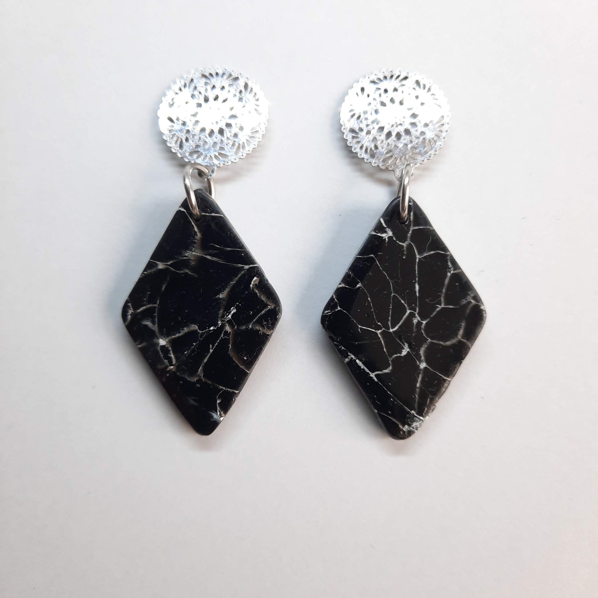 Pendientes Rombo Grande Negro Mármol con Base Acero