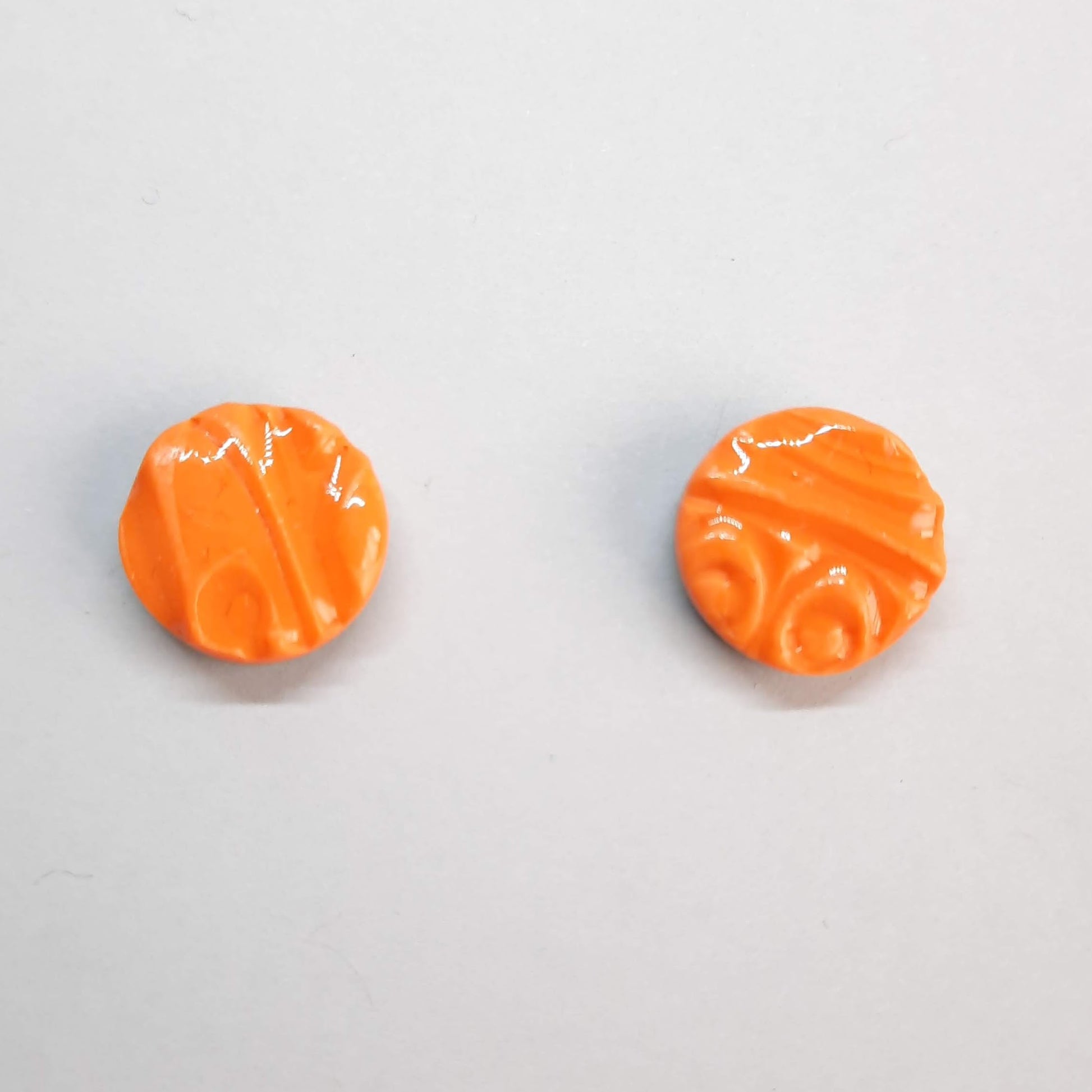 Pendientes Botón Redondo Mediano Naranja