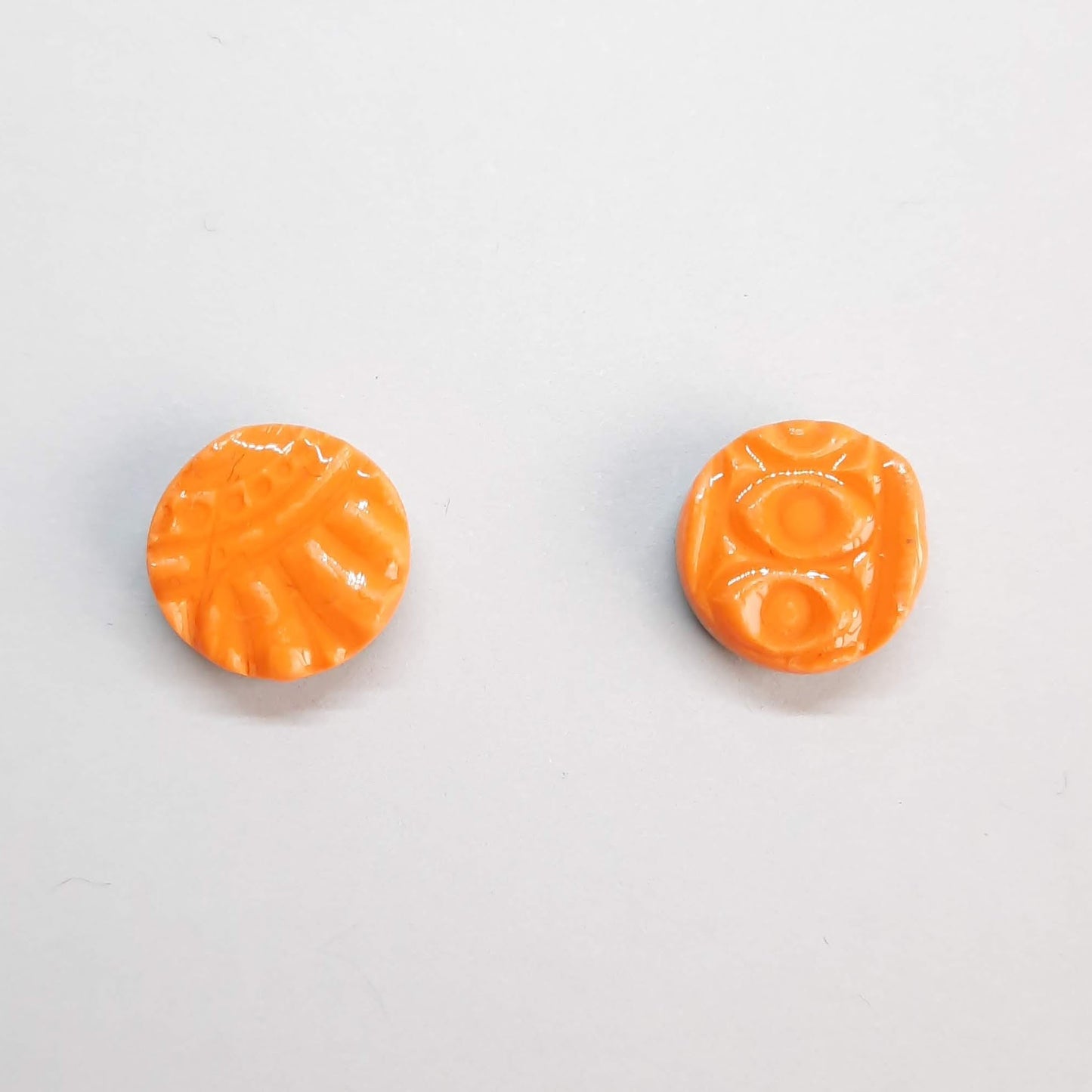 Pendientes Botón Redondo Mediano Naranja