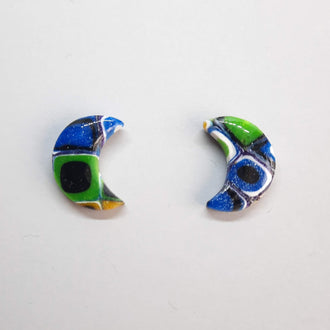 Pendientes Botón Media Luna Arcoíris