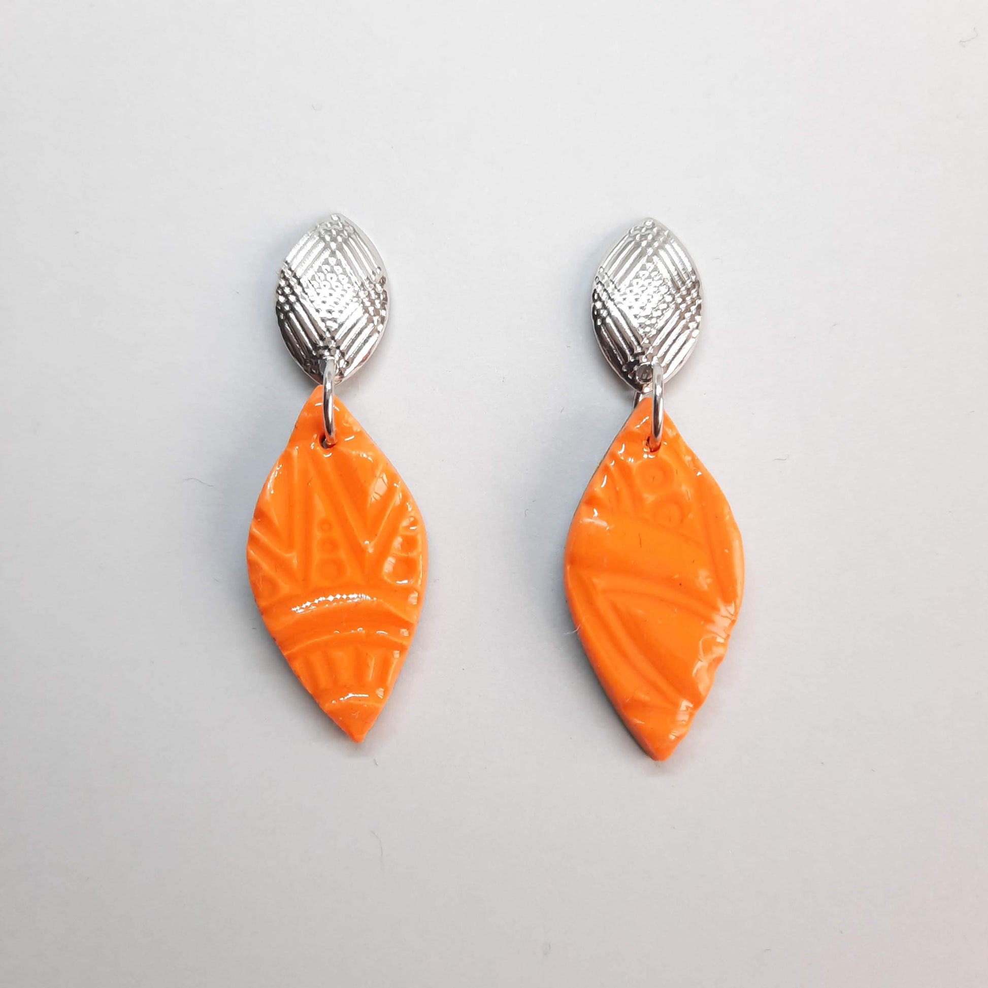 Pendientes Fantasy Naranja con Base Acero