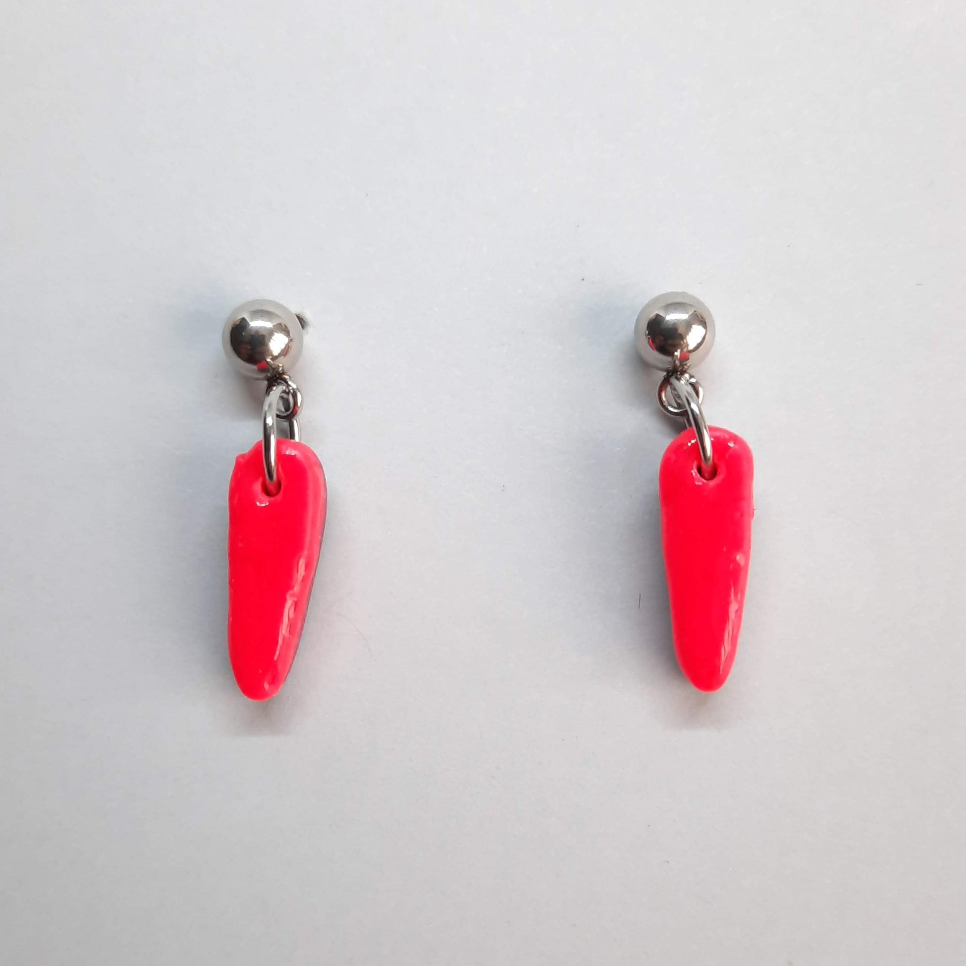 Pendientes Fantasy Rosa Neon con Base Acero