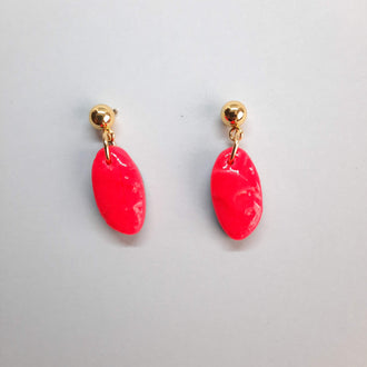 Pendientes Ovalado Rosa Neon con Base Dorada