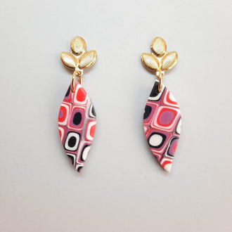 Pendientes Fantasy Pequeños Rosa Verano con Base Dorada