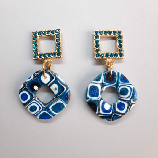 Pendientes Donut Cuadrado Pasión Azul con Base Dorada y Strass