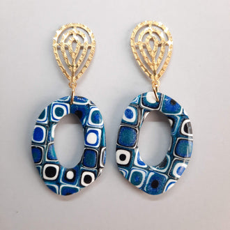 Pendientes Ovalado Pasión Azul con Base Dorada