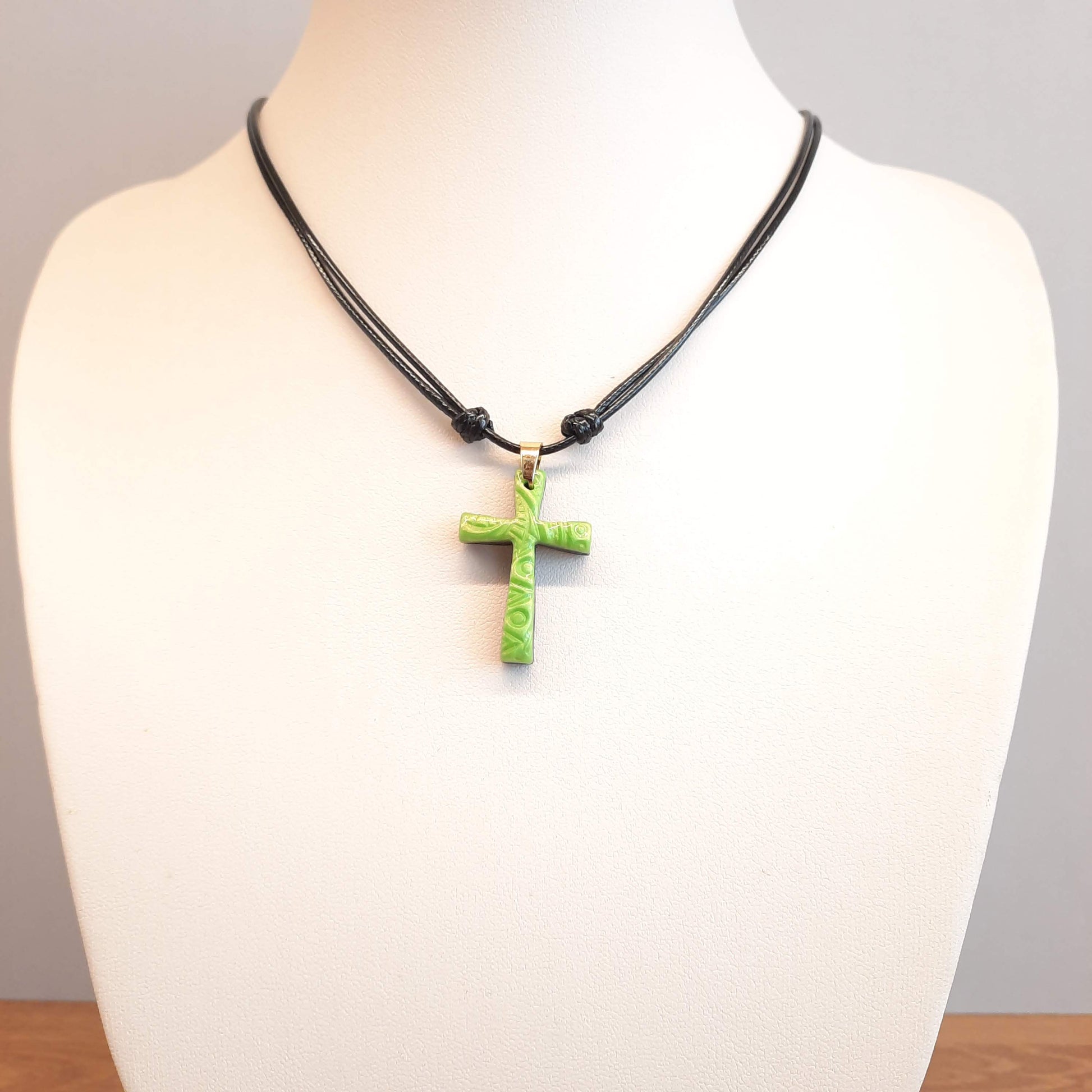 Colgante Cruz Verde Pequeño