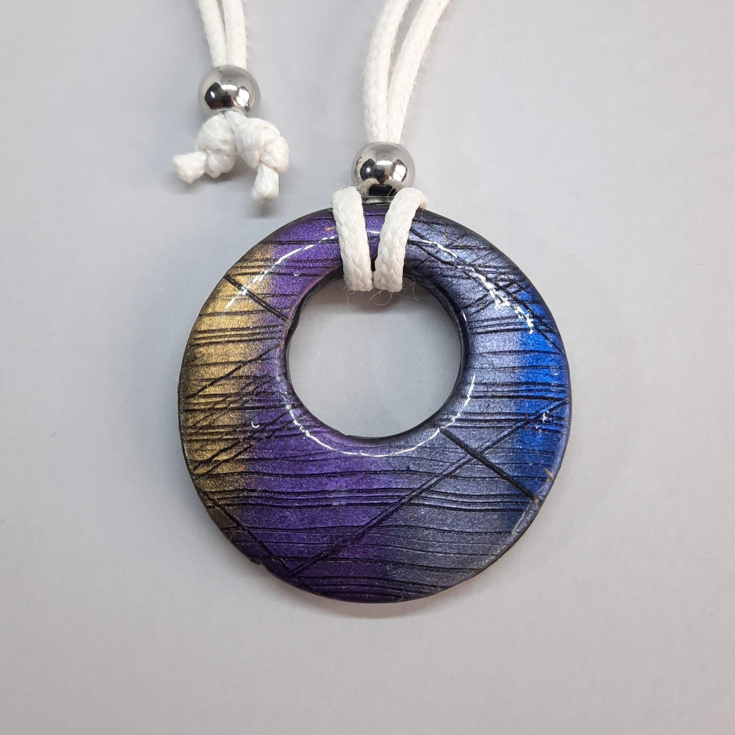 Colgante Circulo Grande Labradorita Violeta