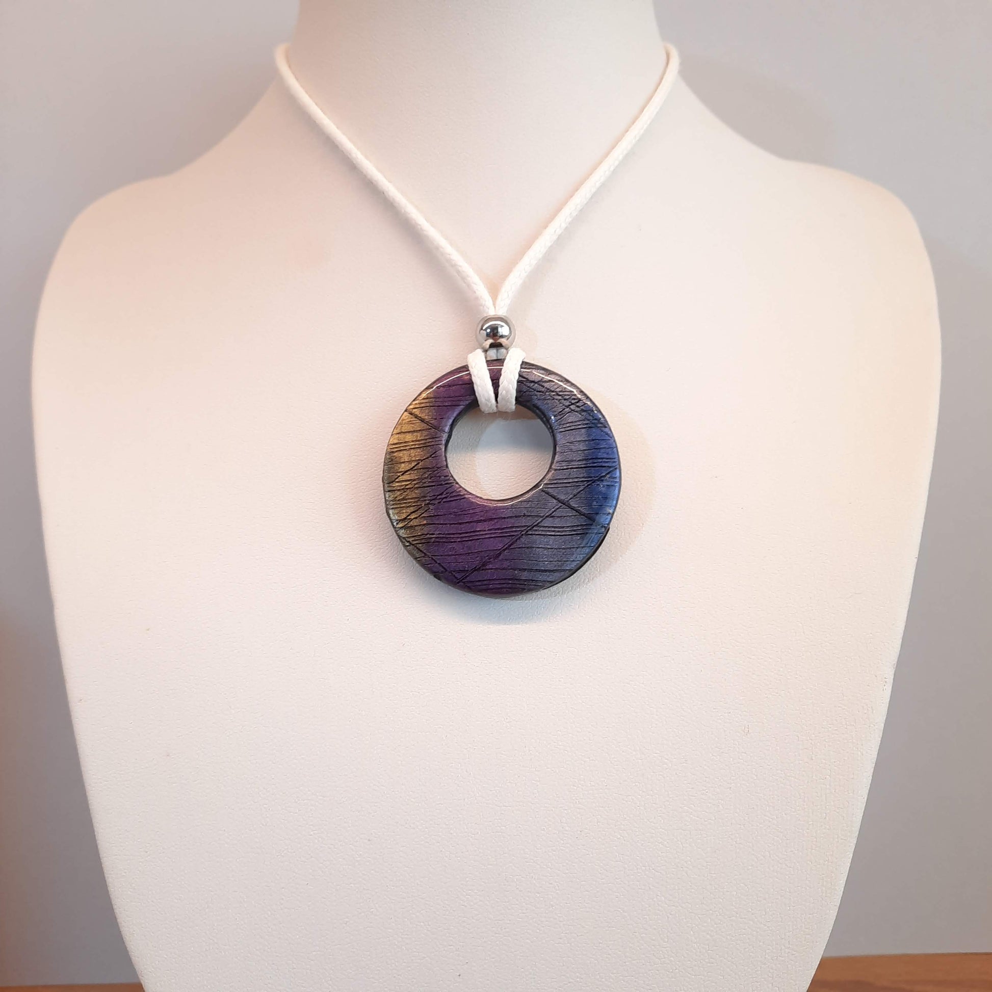 Colgante Circulo Grande Labradorita Violeta