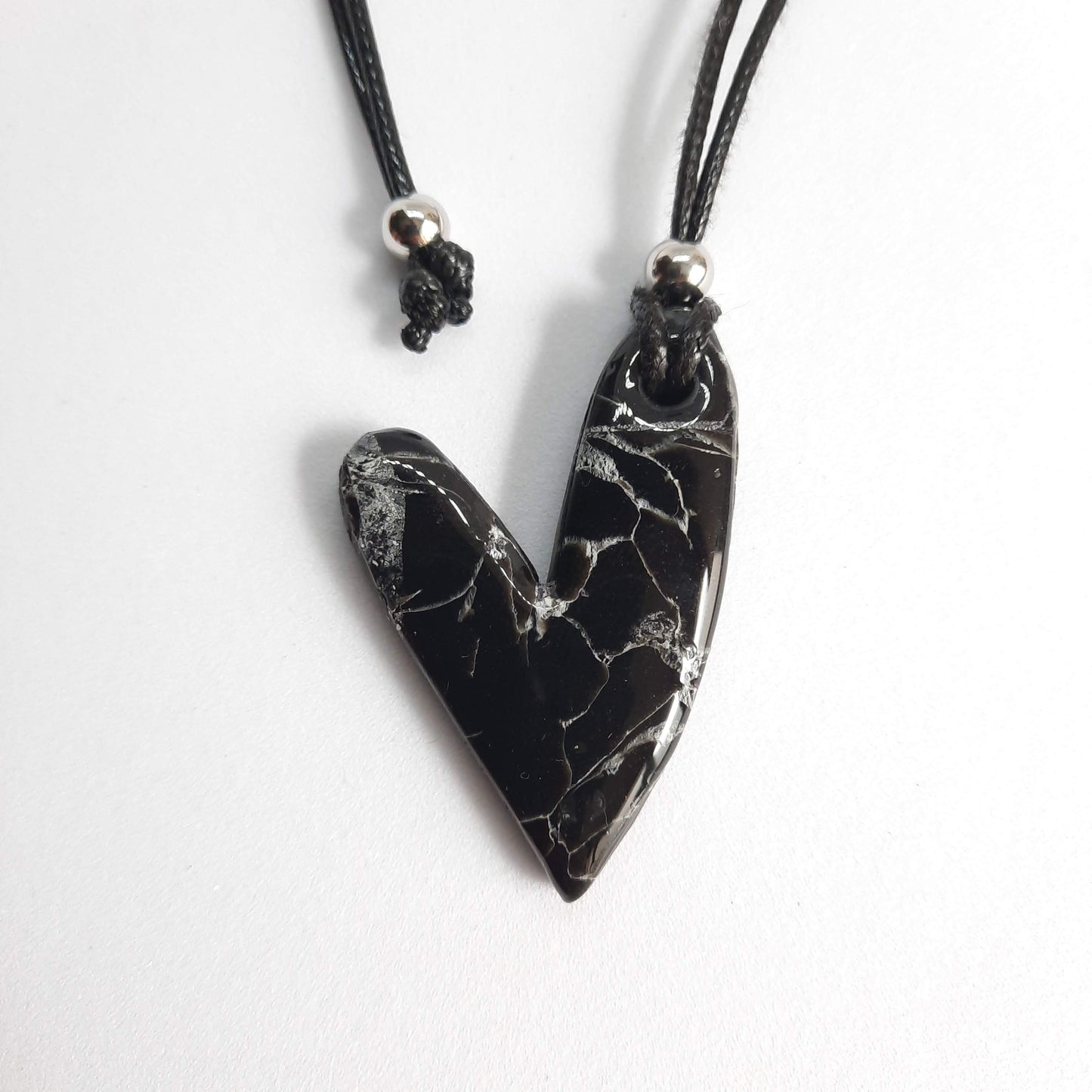 Colgante Corazón Delgado Negro Mármol