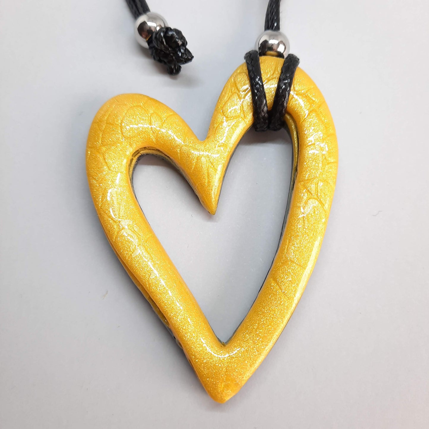 Colgante Corazón Hueco Grande Amarillo