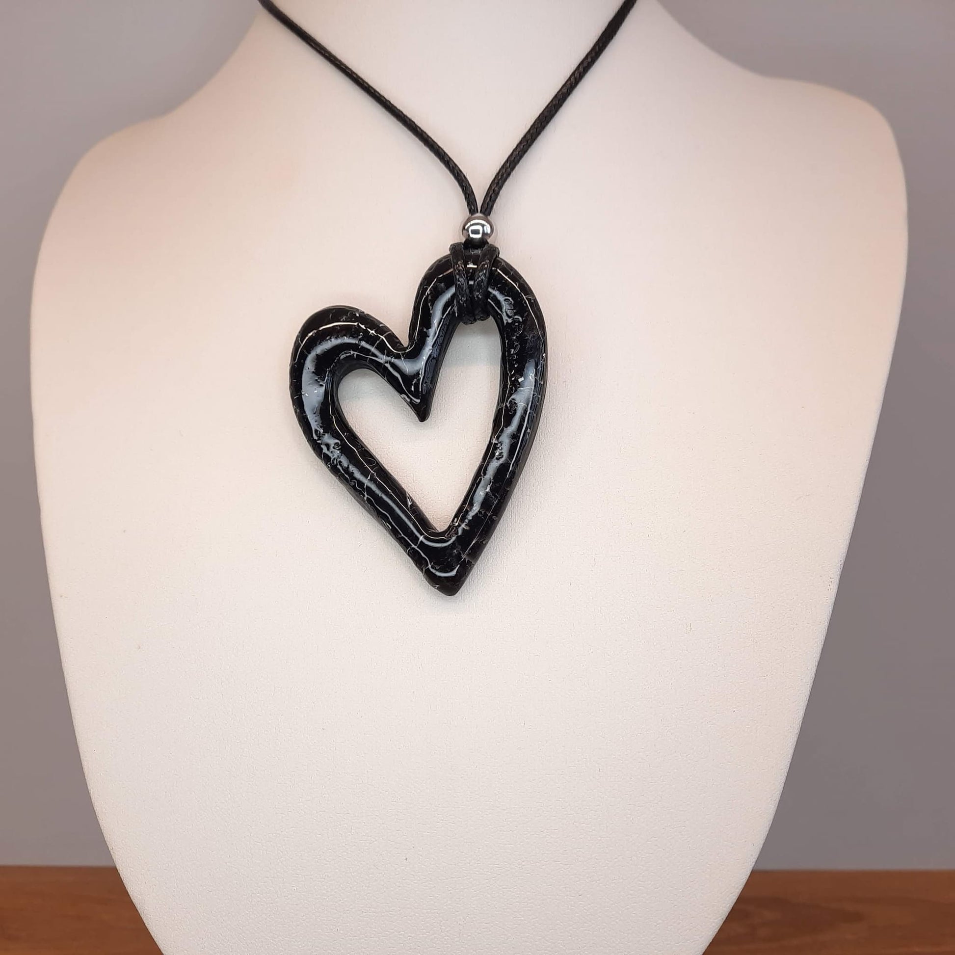 Colgante Corazón Hueco Grande Negro Mármol