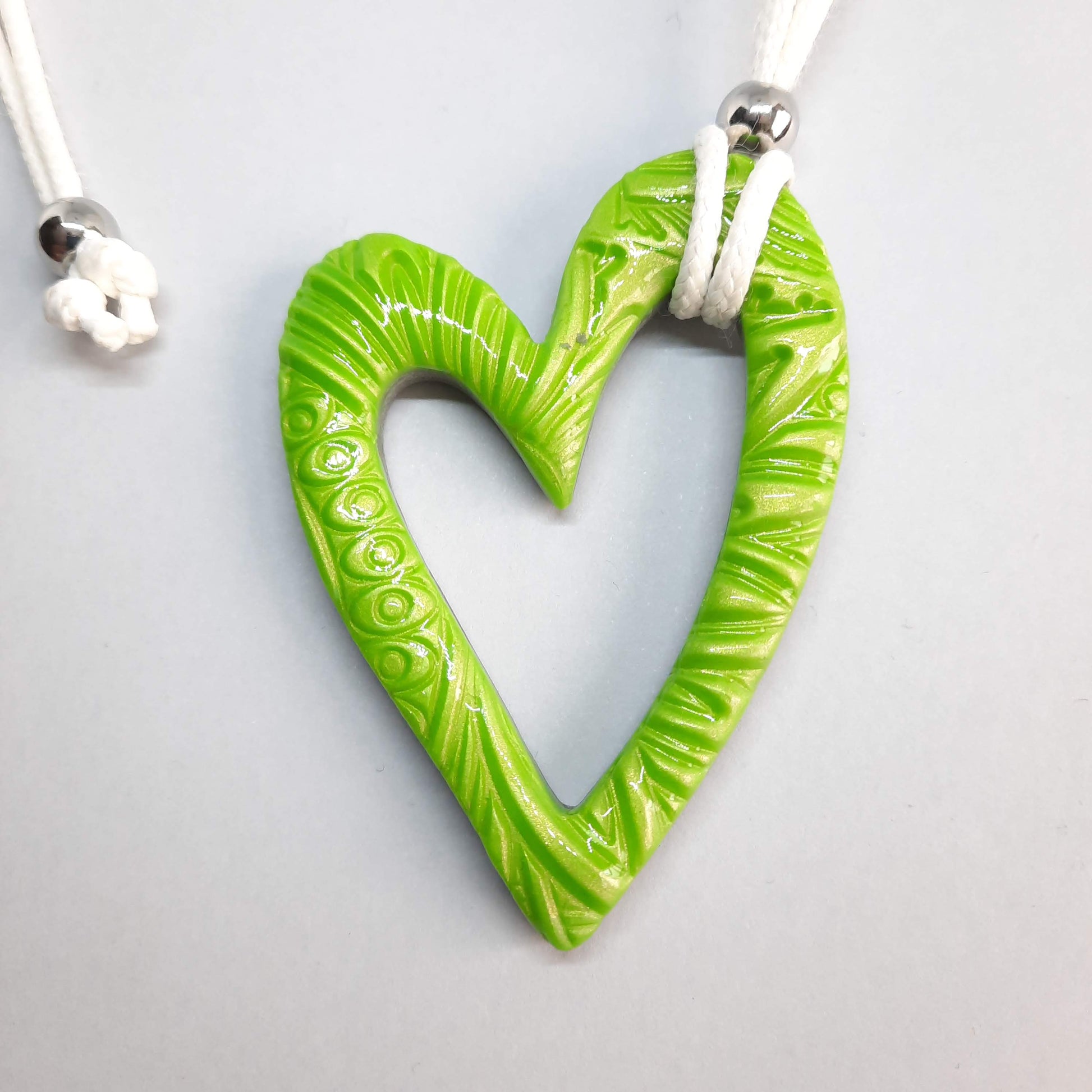 Colgante Corazón Hueco Grande Verde