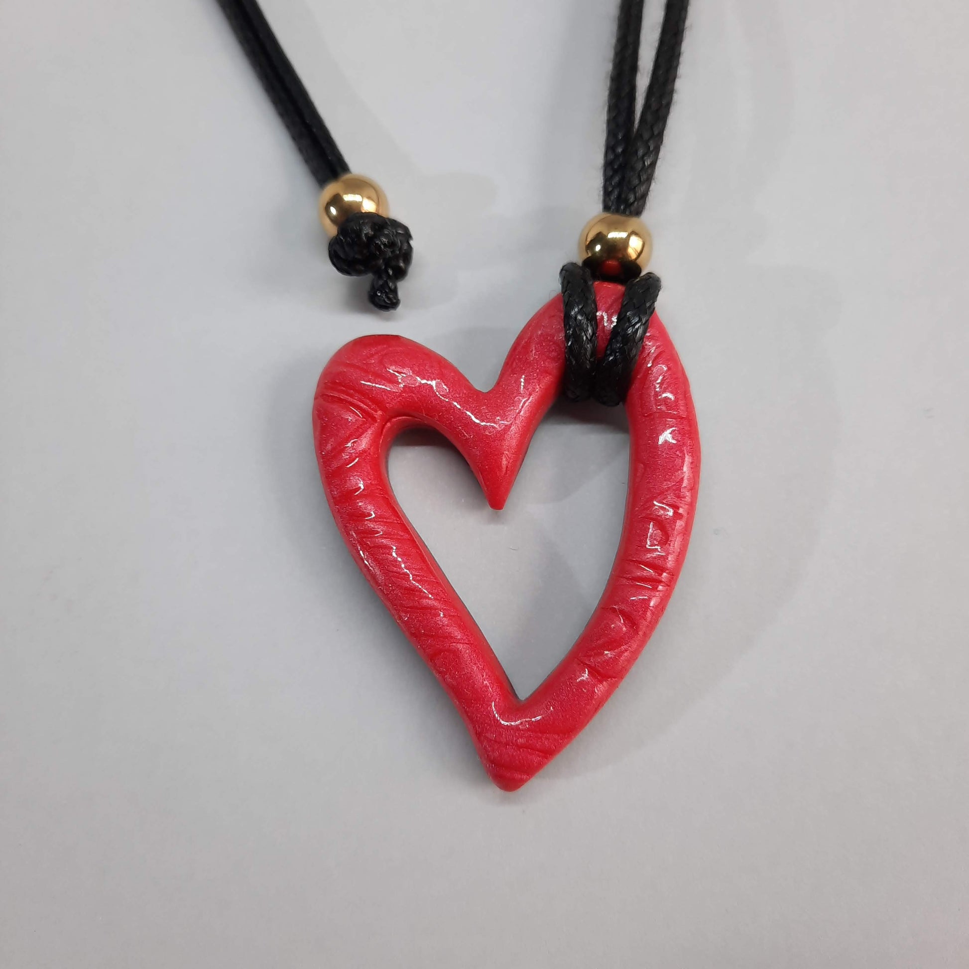 Colgante Corazón Hueco Mediano Rojo