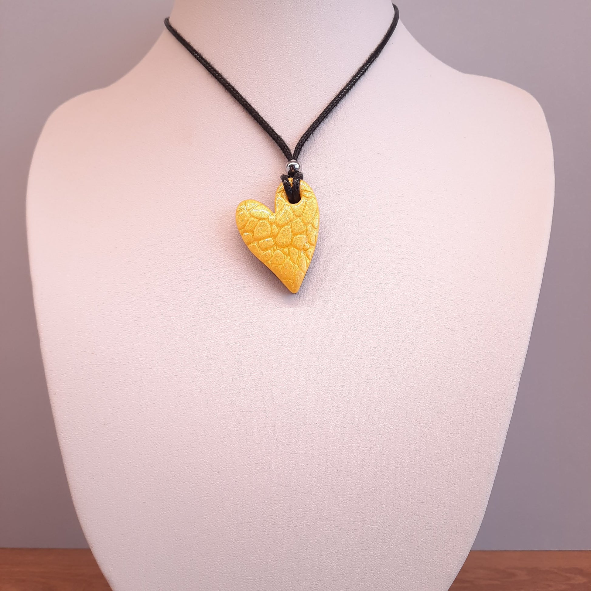 Colgante Corazón Pleno Pequeño Amarillo