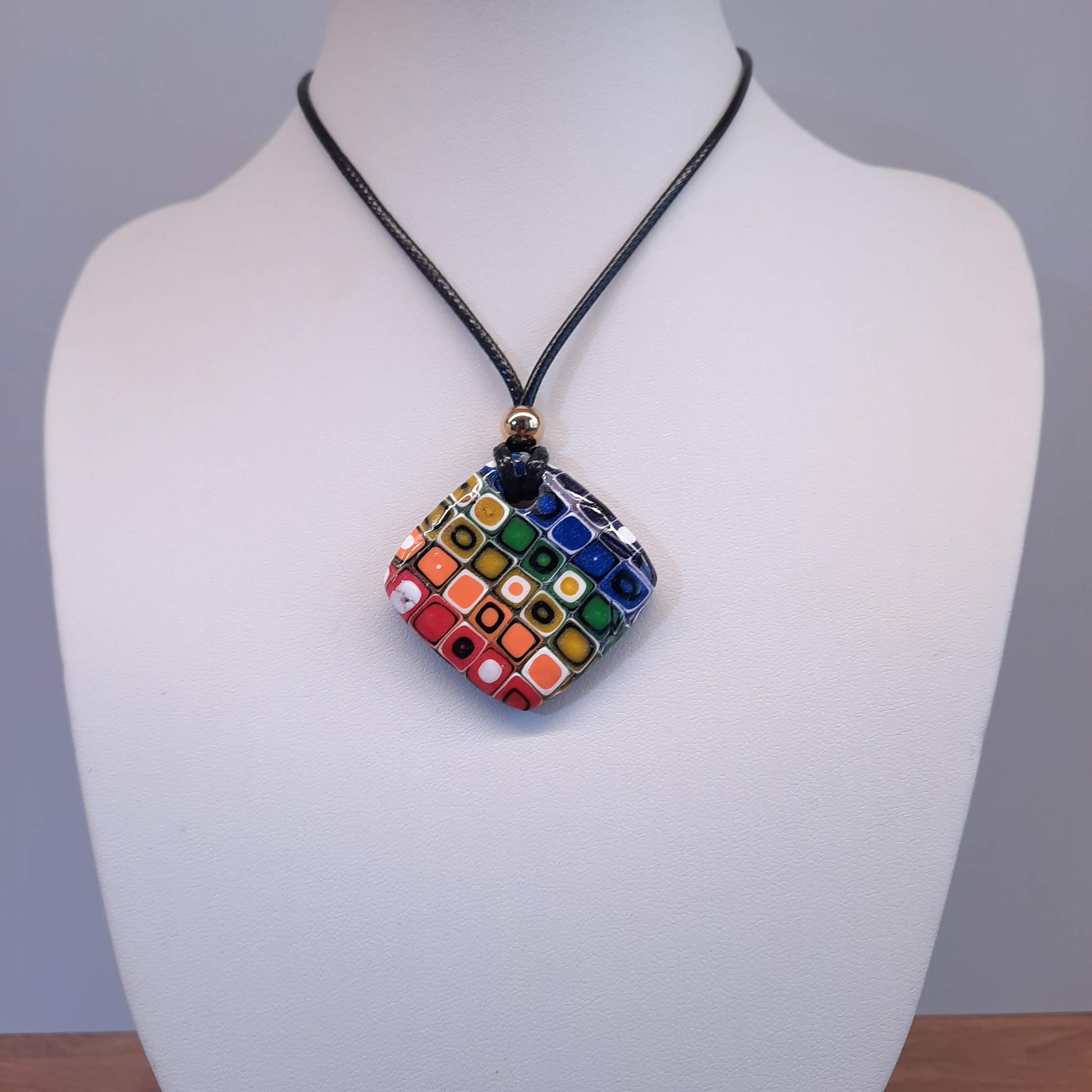 Colgante Cuadrado Mediano Arcoíris