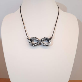 Colgante Infinito Negro Blanco