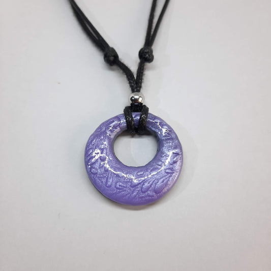 Gargantilla Con Colgante Círculo Lila
