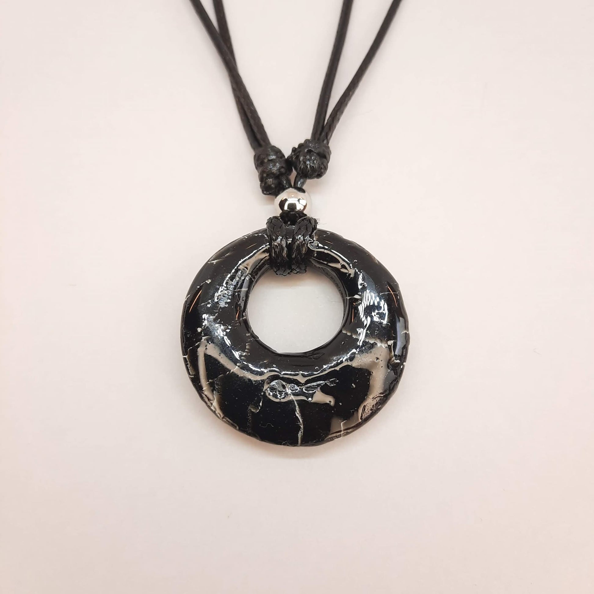 Gargantilla Con Colgante Círculo Negro Mármol