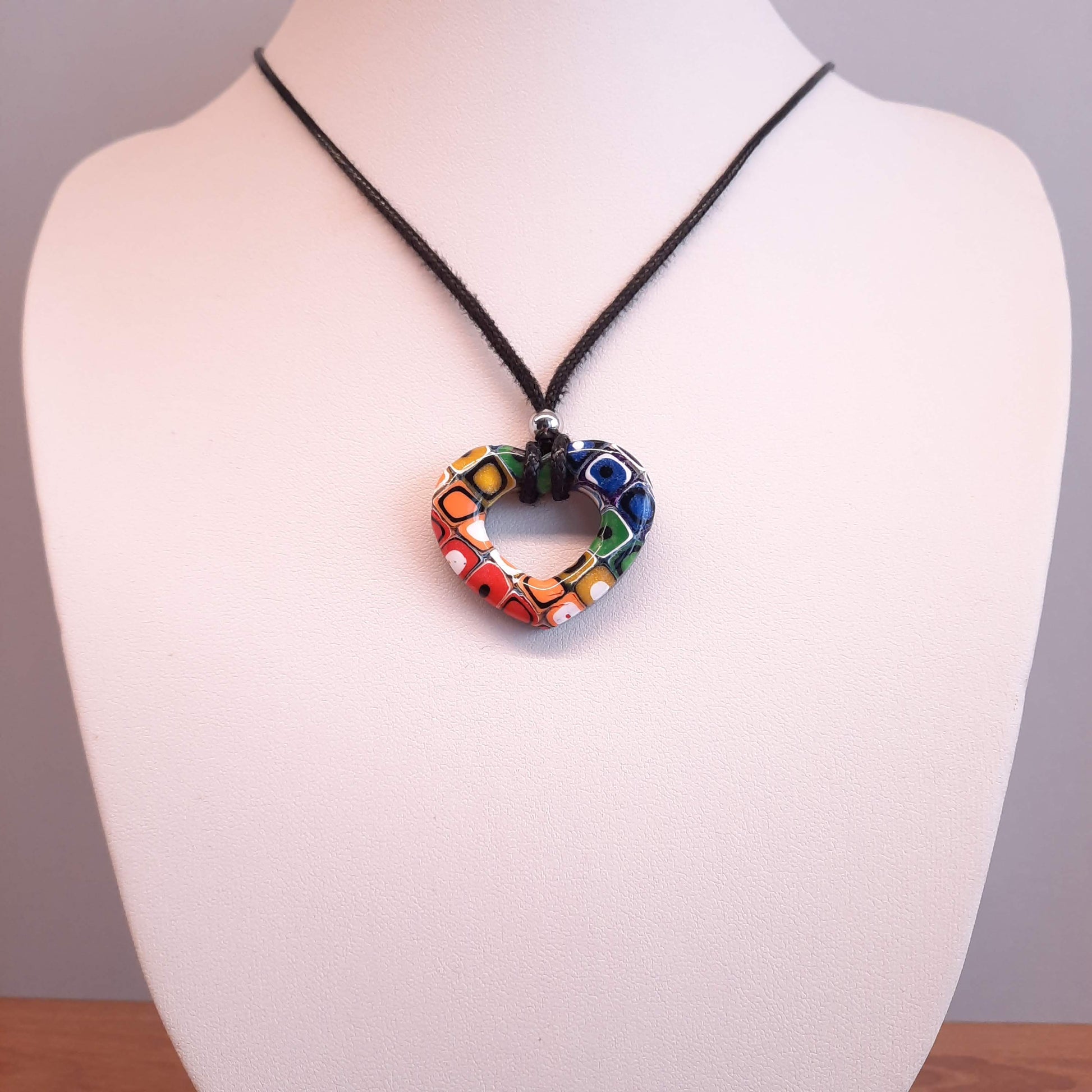 Gargantilla Con Colgante Corazón Alma Arcoíris