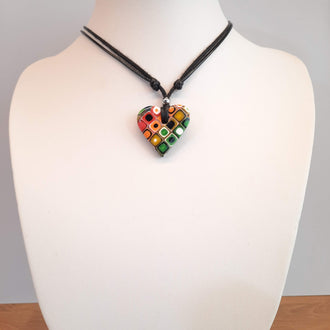 Gargantilla Con Colgante Corazón Clásico Arcoíris