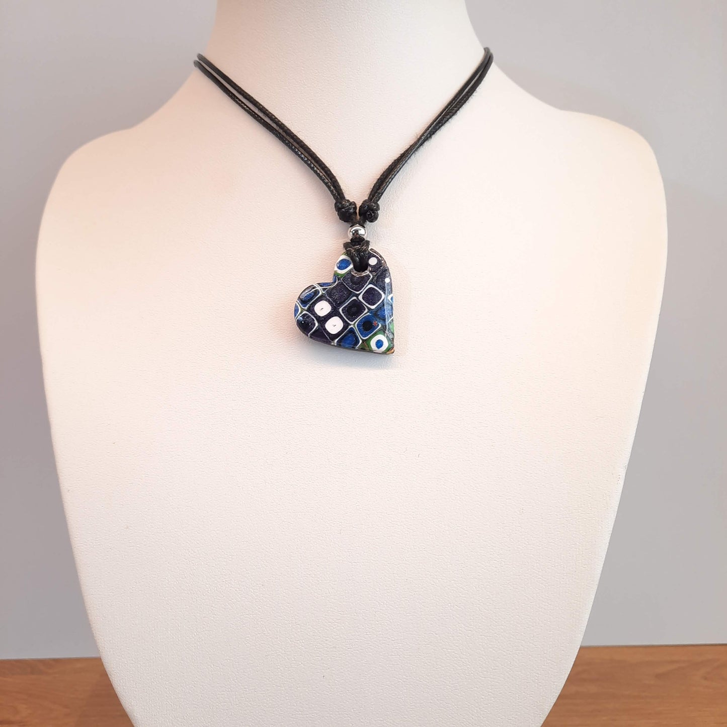 Gargantilla Con Colgante Corazón Clásico Arcoíris