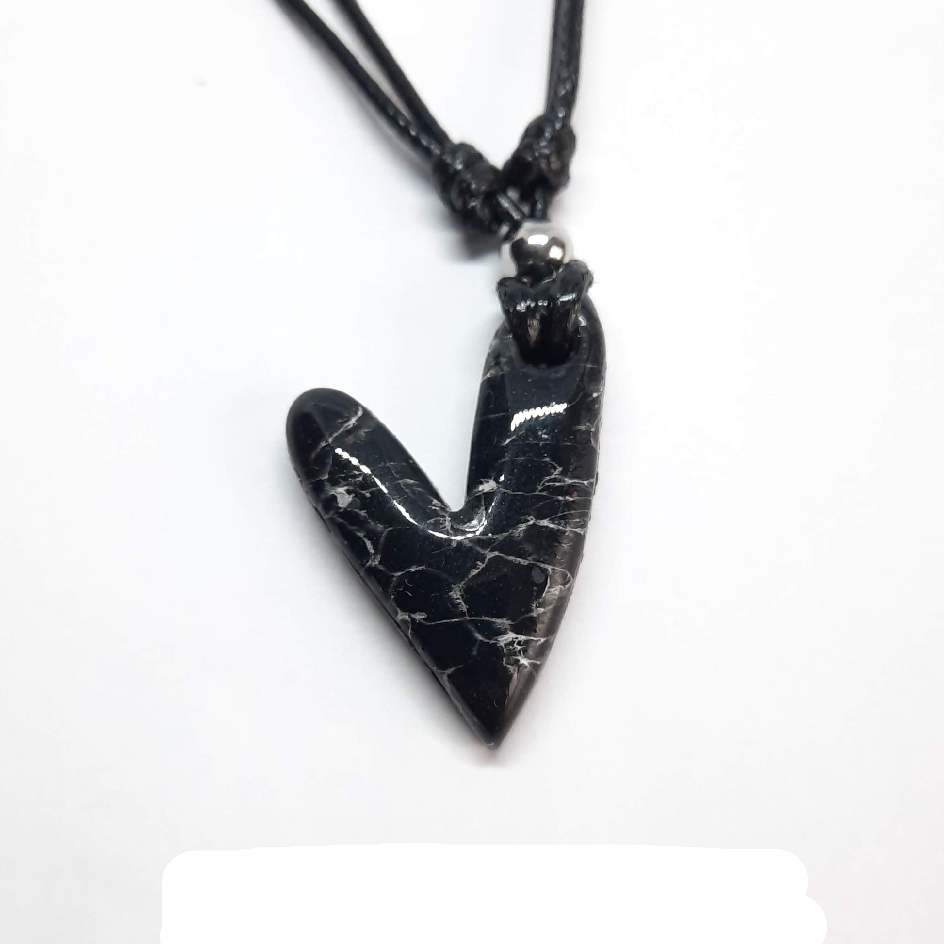 Gargantilla Con Colgante Corazón Delgado Negro Mármol