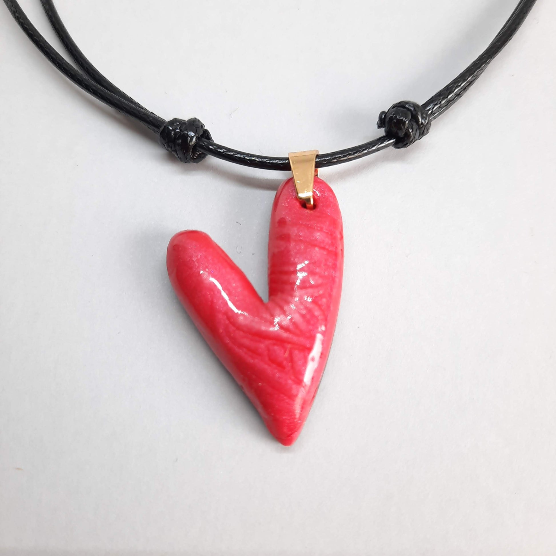 Gargantilla Con Colgante Corazón Delgado Rojo