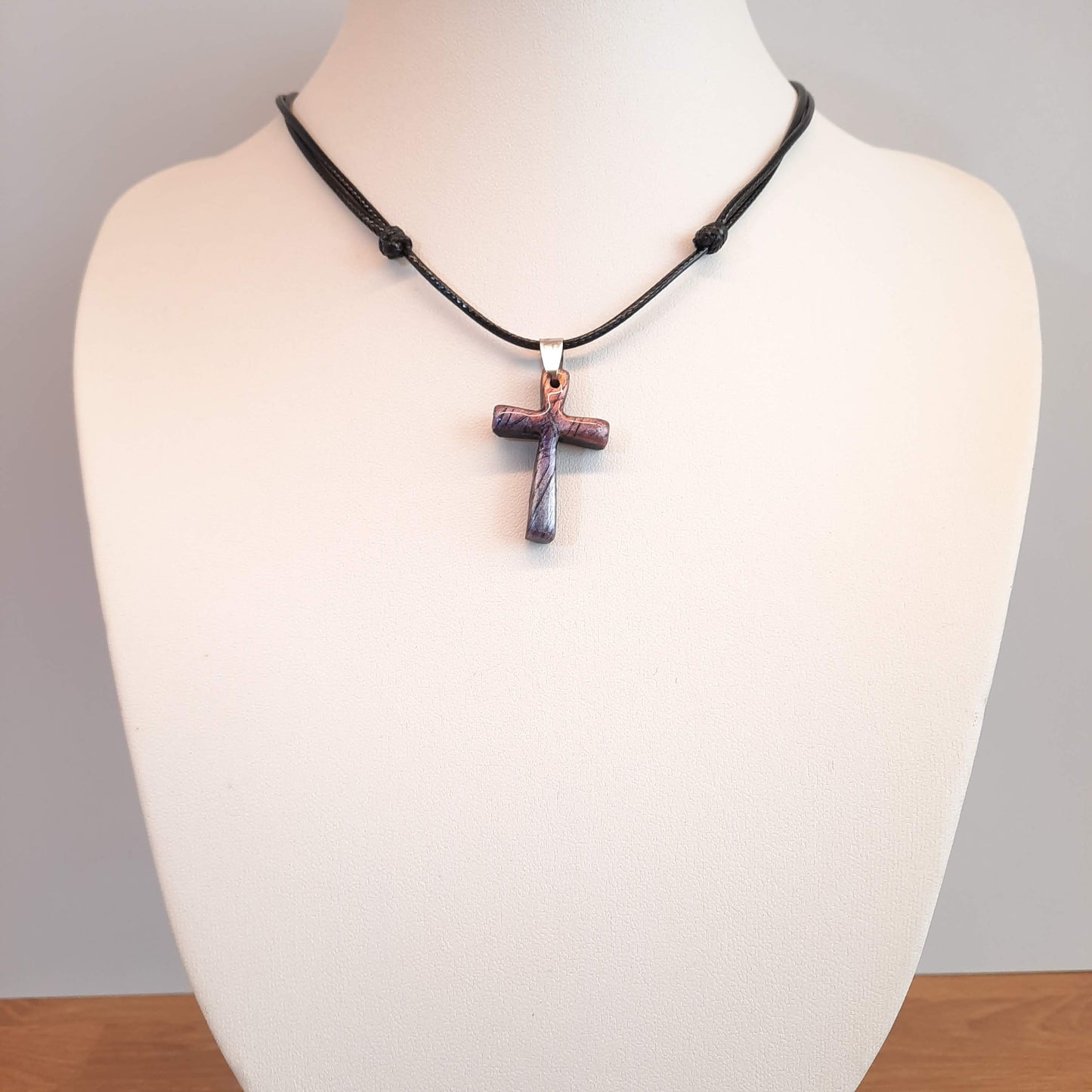Gargantilla Con Colgante Cruz Labradorita Violeta