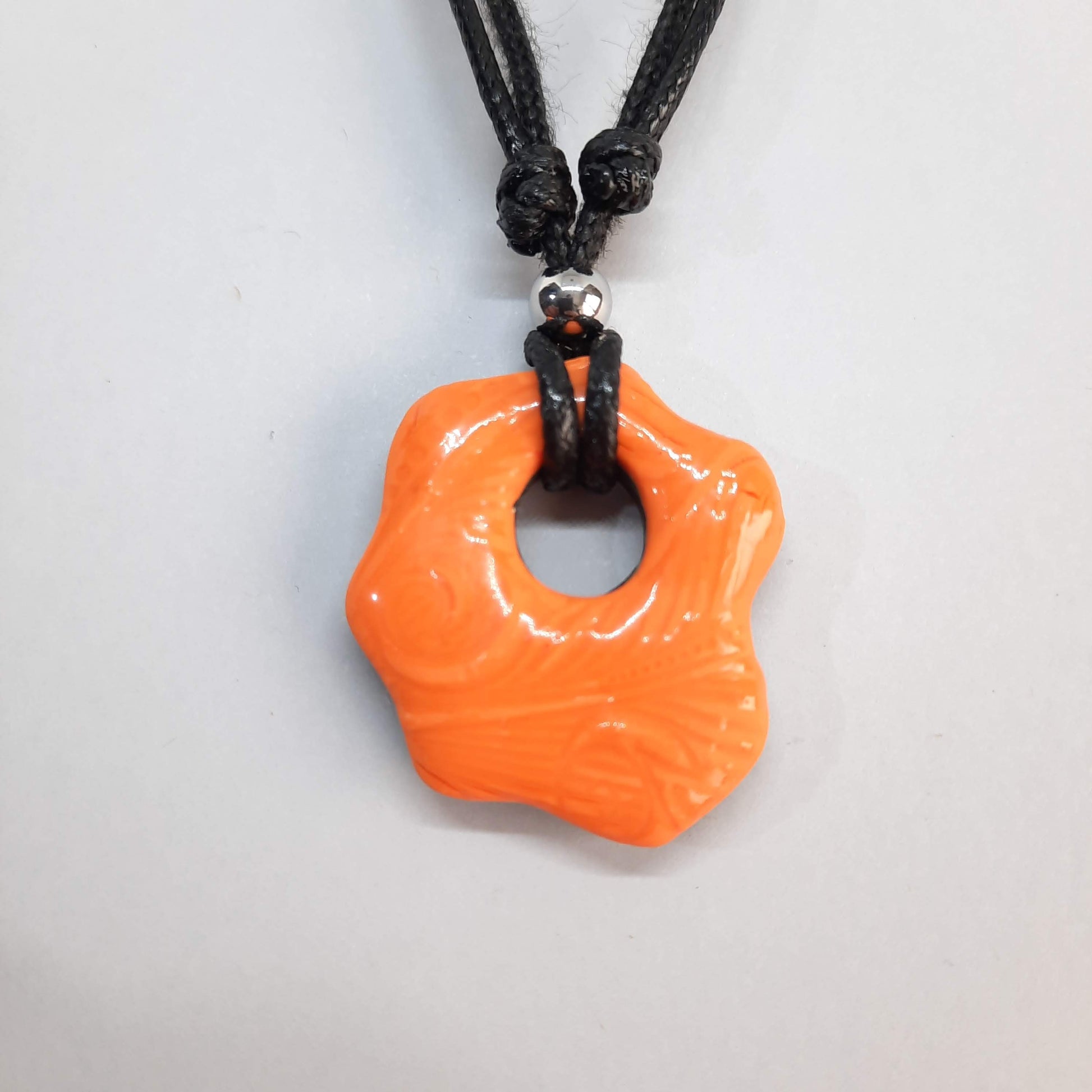 Gargantilla Con Colgante Nube Naranja