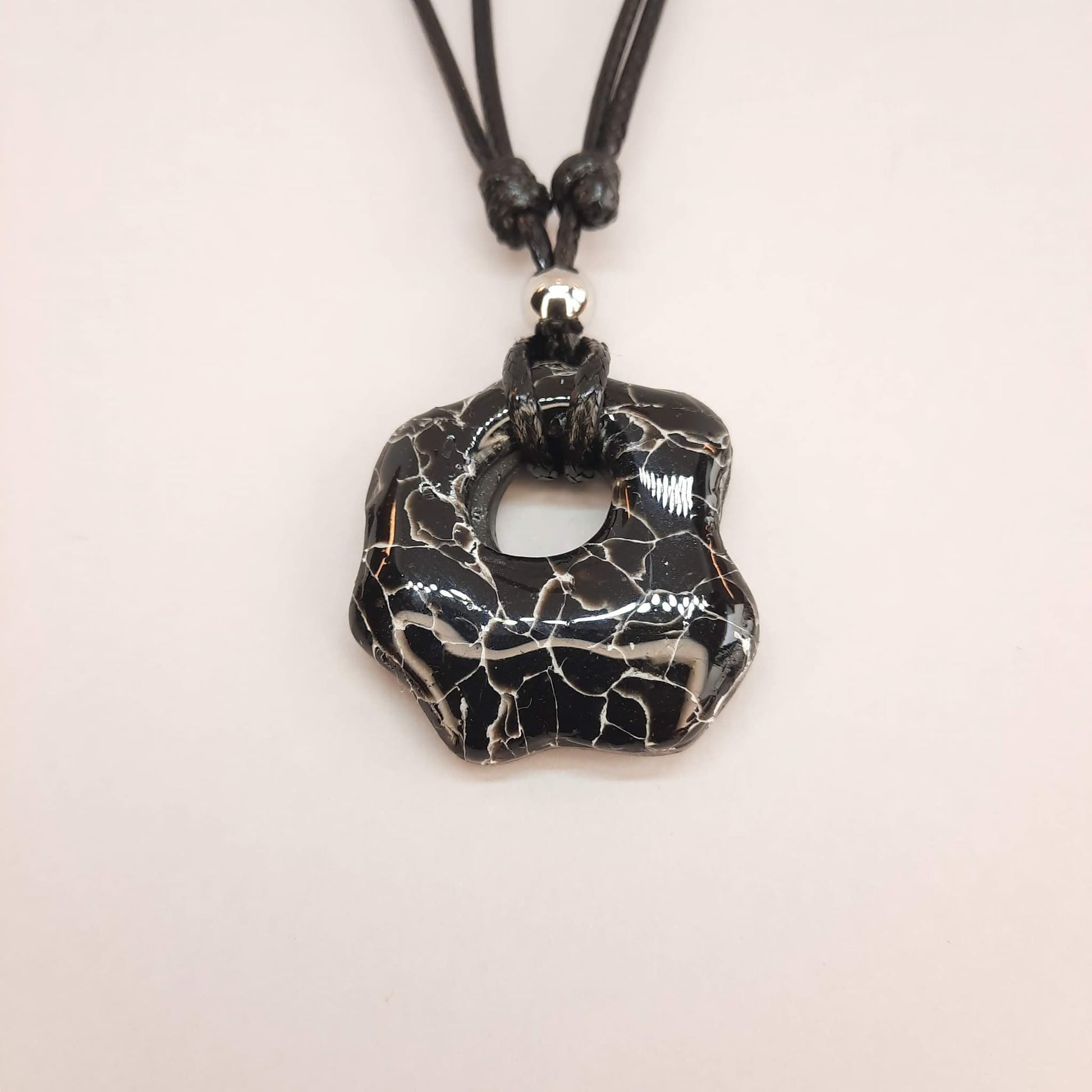 Gargantilla Con Colgante Nube Negro Mármol